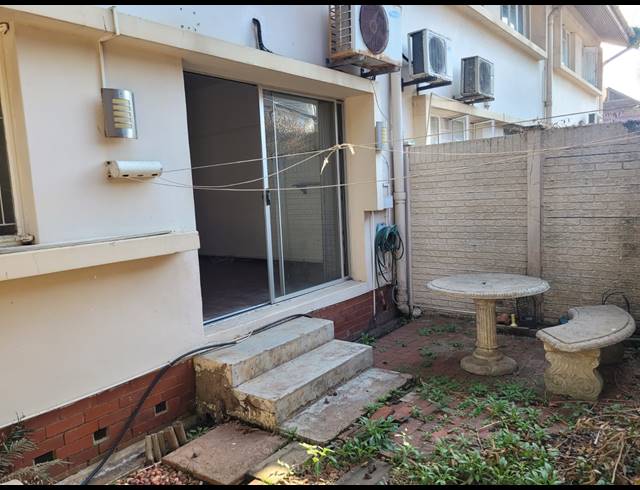 1.5 BEDROOM FLAT TO LET IN MORNINGSIDE